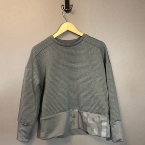 Gray Nike DriFit Crewneck Sweatwr